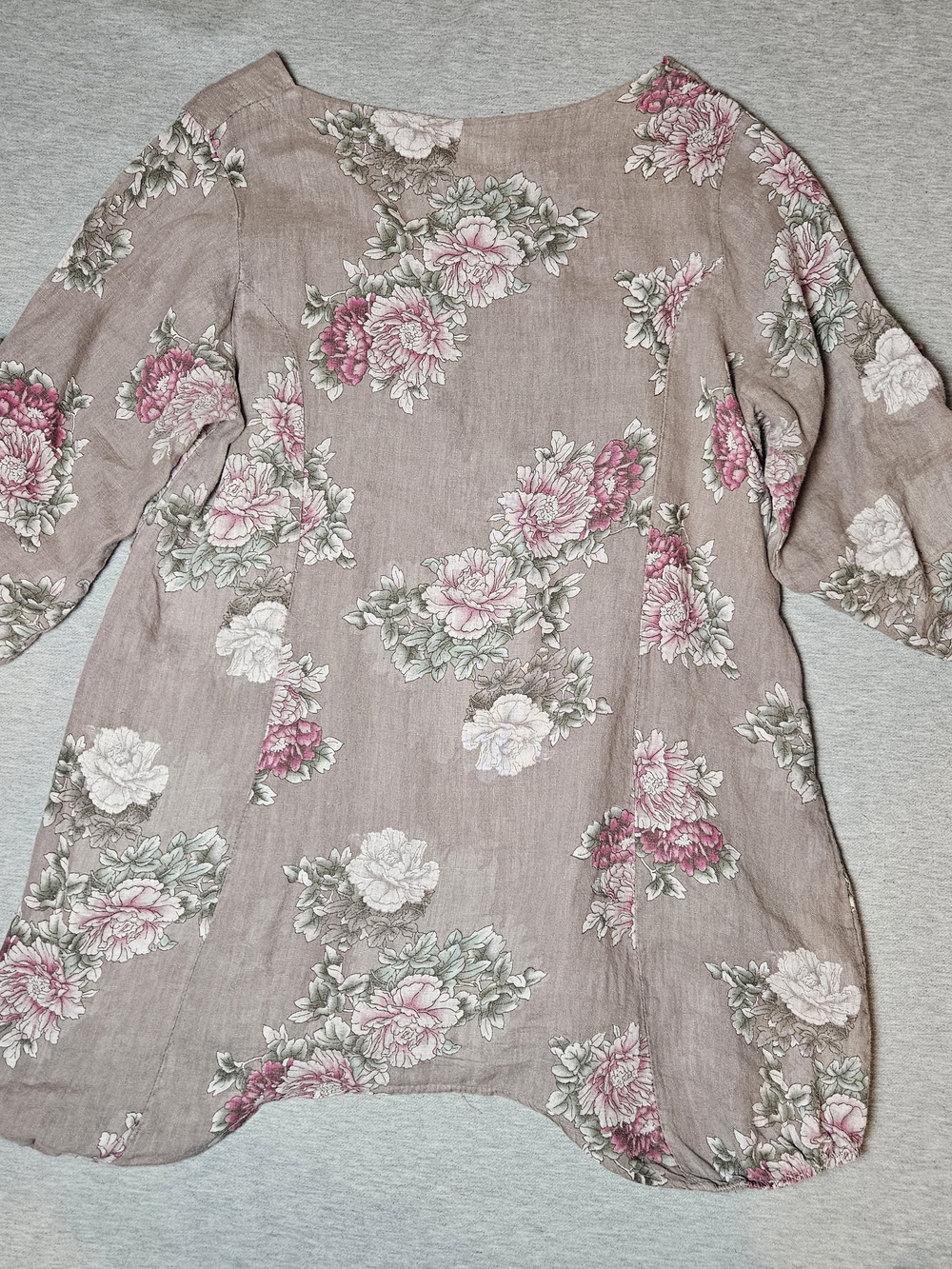 Floral 100% Linen Made in Italy Scoop Neck BohoTunic in Muted Taupe and Pink - Picture 5 of 9